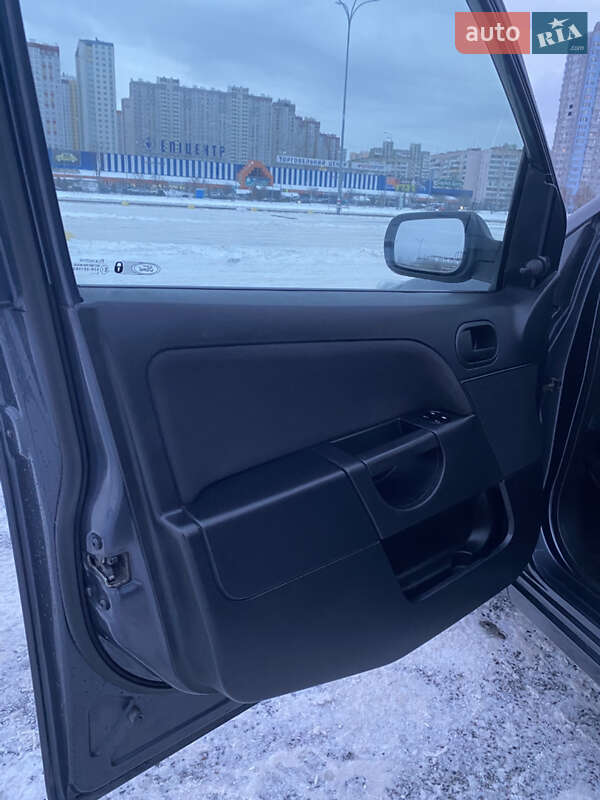 Хетчбек Ford Fiesta 2005 в Києві