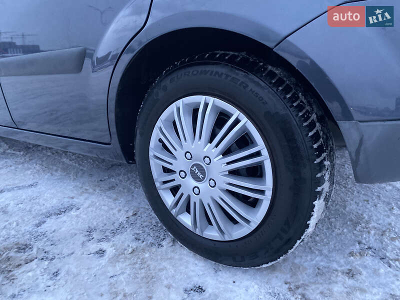 Хетчбек Ford Fiesta 2005 в Києві