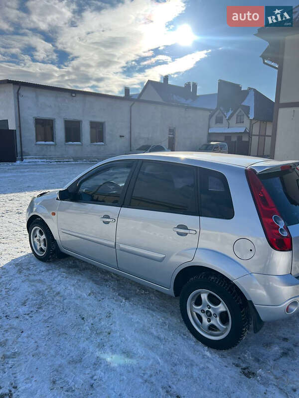 Хэтчбек Ford Fiesta 2006 в Тернополе