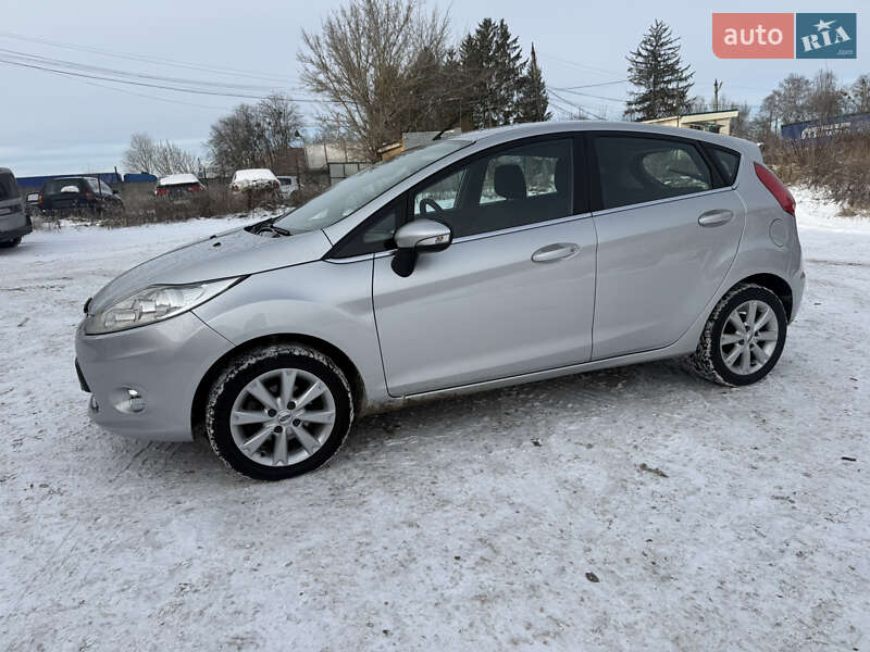 Хэтчбек Ford Fiesta 2010 в Виннице