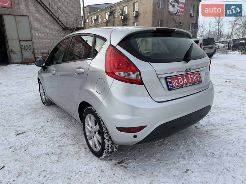 Хэтчбек Ford Fiesta 2010 в Виннице
