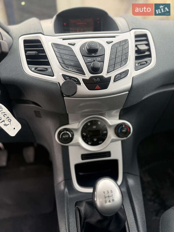 Хэтчбек Ford Fiesta 2010 в Виннице