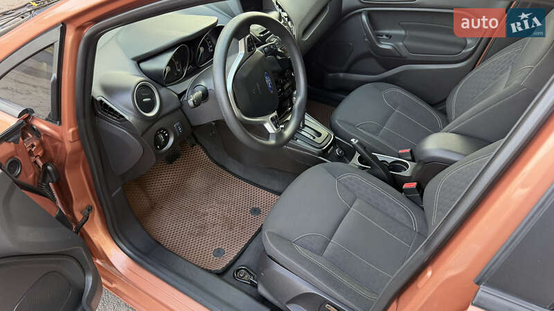 Седан Ford Fiesta 2016 в Миколаєві