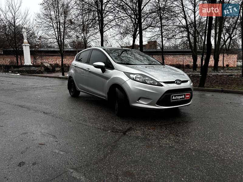 Хэтчбек Ford Fiesta 2012 в Запорожье