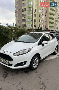 Хетчбек Ford Fiesta 2016 в Києві