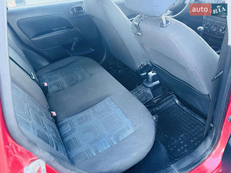 Хэтчбек Ford Fiesta 2007 в Киеве