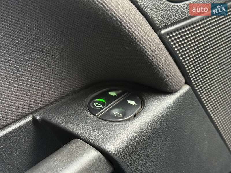 Хэтчбек Ford Fiesta 2007 в Киеве