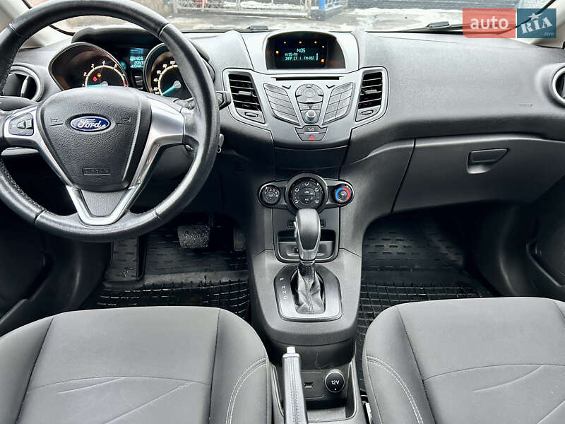 Хэтчбек Ford Fiesta 2016 в Харькове