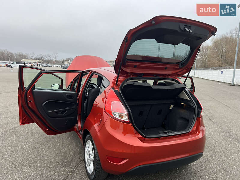 Хэтчбек Ford Fiesta 2018 в Киеве