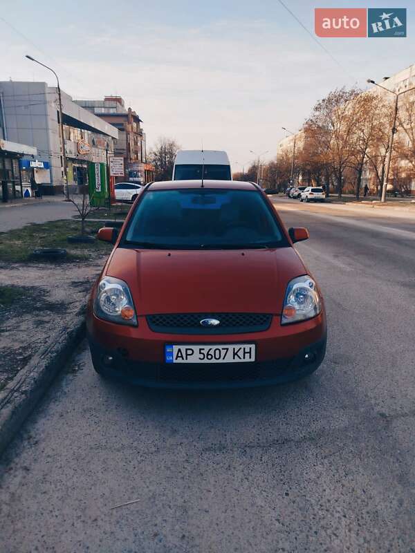 Хэтчбек Ford Fiesta 2007 в Запорожье фото 2 Хэтчбек Ford Fiesta 2007 в Запорожье