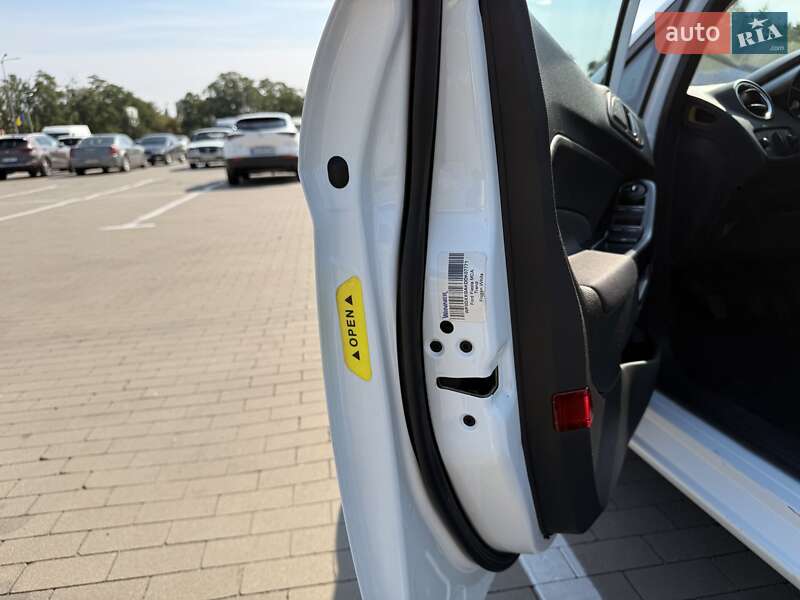 Хетчбек Ford Fiesta 2013 в Києві