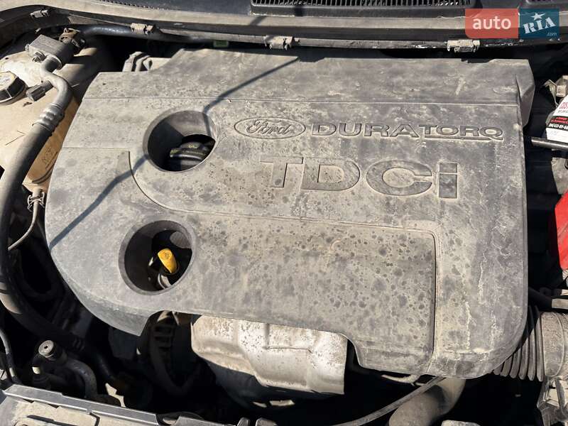 Хетчбек Ford Fiesta 2013 в Києві