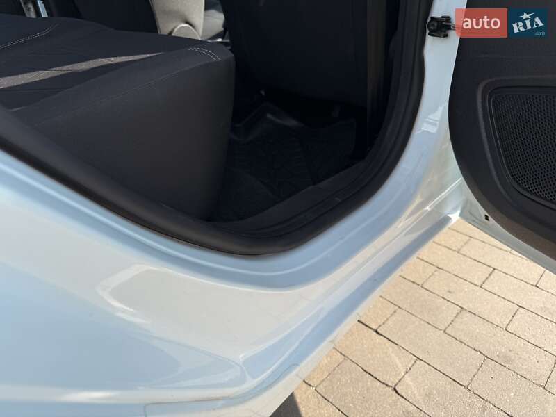 Хетчбек Ford Fiesta 2013 в Києві