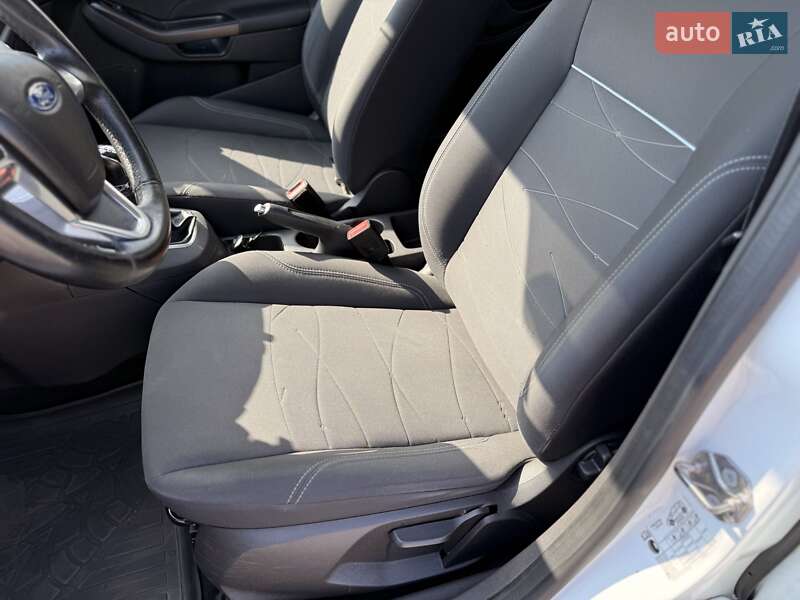 Хетчбек Ford Fiesta 2013 в Києві