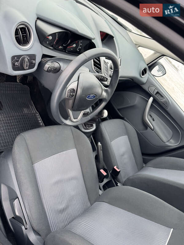 Хэтчбек Ford Fiesta 2010 в Мукачево фото 13 Хэтчбек Ford Fiesta 2010 в Мукачево