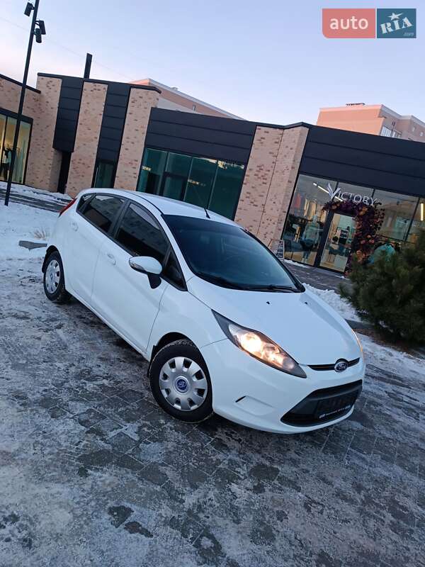 Хетчбек Ford Fiesta 2012 в Хмельницькому