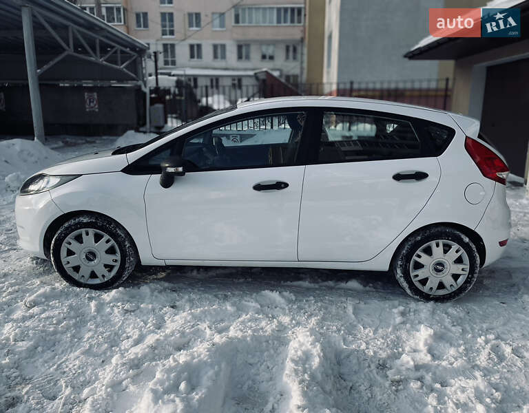 Хэтчбек Ford Fiesta 2012 в Хмельницком