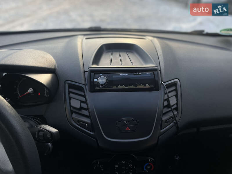 Хэтчбек Ford Fiesta 2012 в Хмельницком