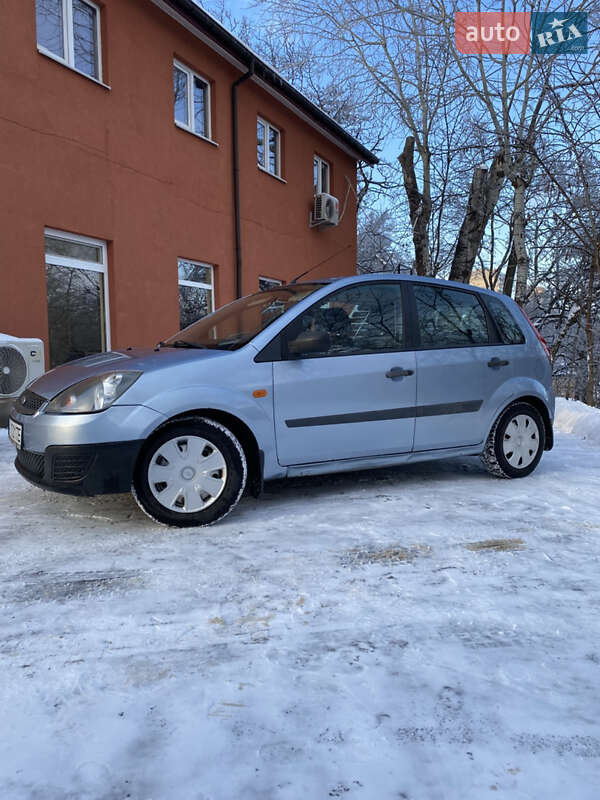 Хэтчбек Ford Fiesta 2006 в Киеве