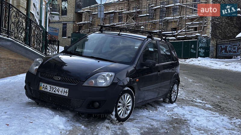 Хэтчбек Ford Fiesta 2008 в Киеве