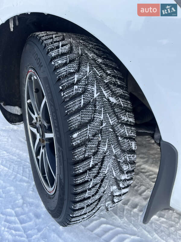 Хэтчбек Ford Fiesta 2014 в Хмельницком фото 20 Хэтчбек Ford Fiesta 2014 в Хмельницком