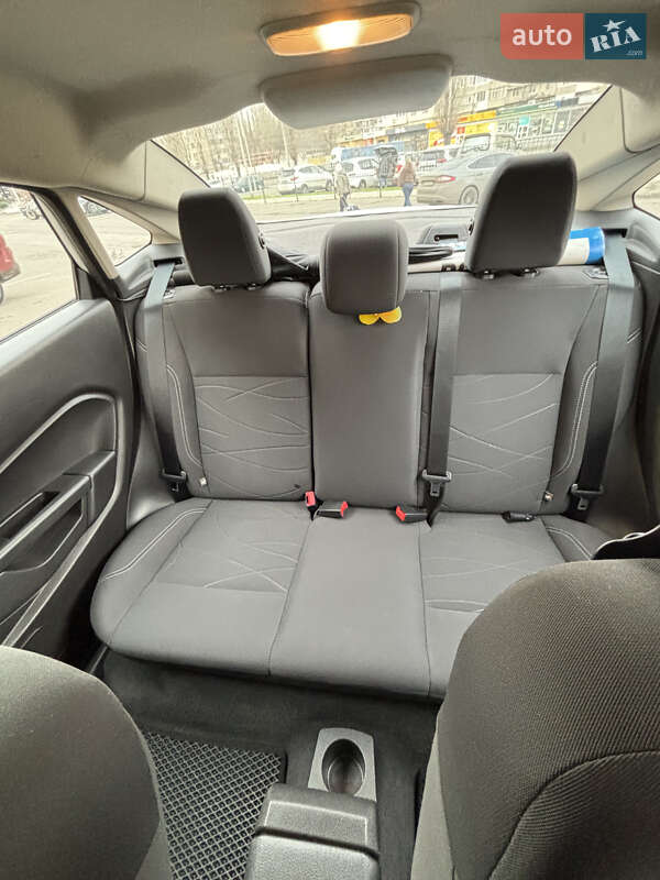 Седан Ford Fiesta 2014 в Одессе