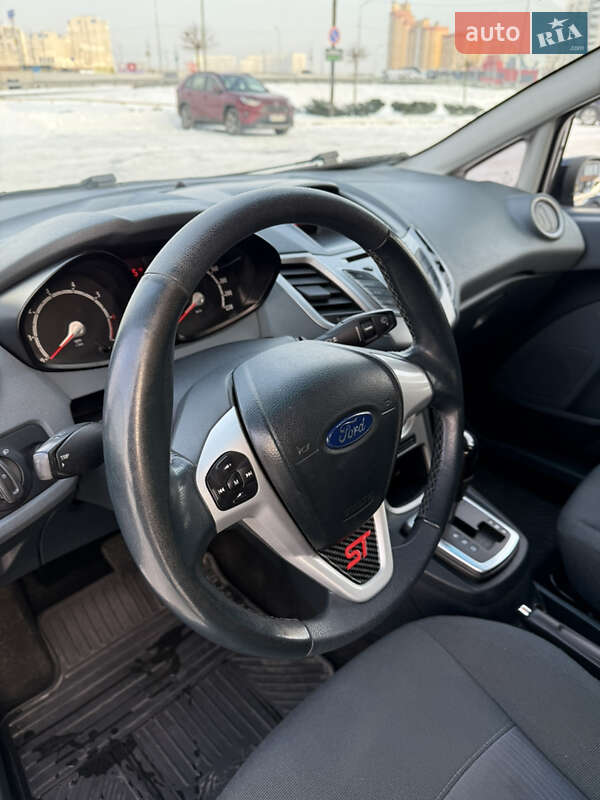 Хетчбек Ford Fiesta 2011 в Києві