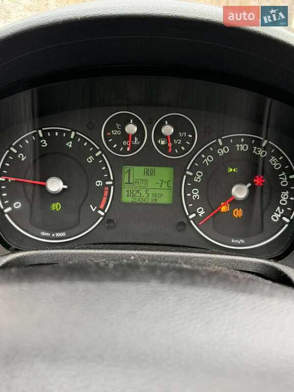 Хэтчбек Ford Fiesta 2008 в Кривом Роге фото 13 Хэтчбек Ford Fiesta 2008 в Кривом Роге