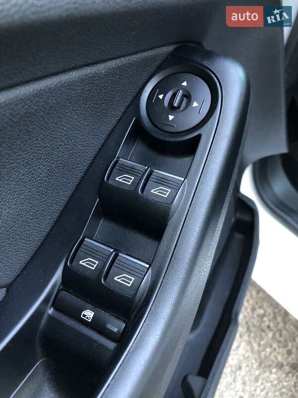 Хэтчбек Ford Fiesta 2016 в Виннице