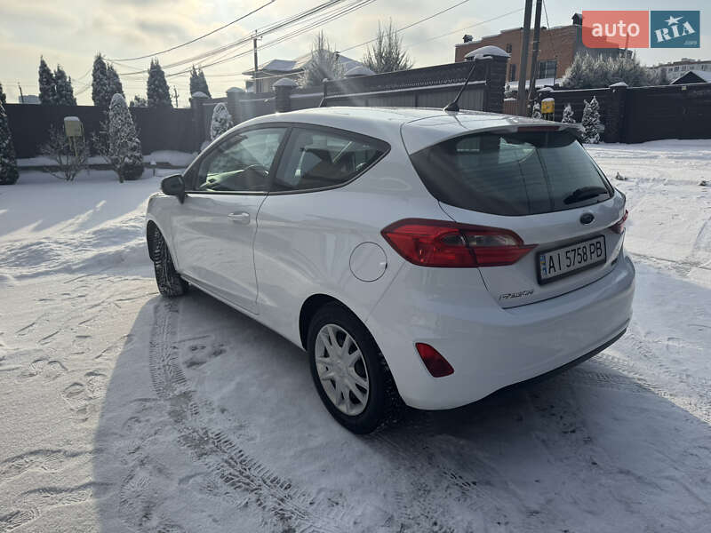 Хэтчбек Ford Fiesta 2018 в Киеве