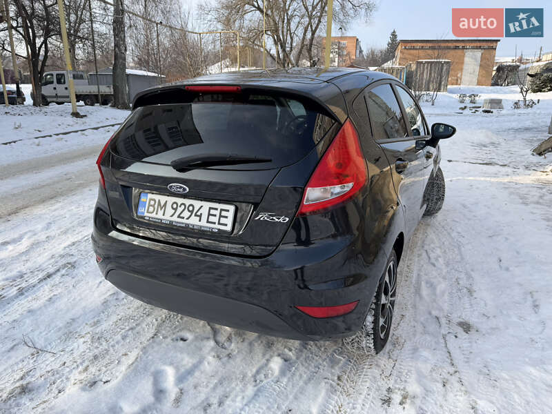 Хэтчбек Ford Fiesta 2011 в Конотопе