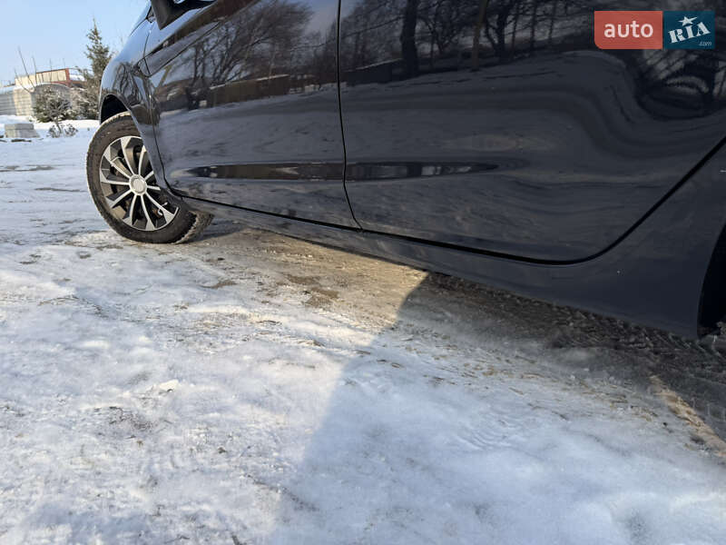 Хэтчбек Ford Fiesta 2011 в Конотопе