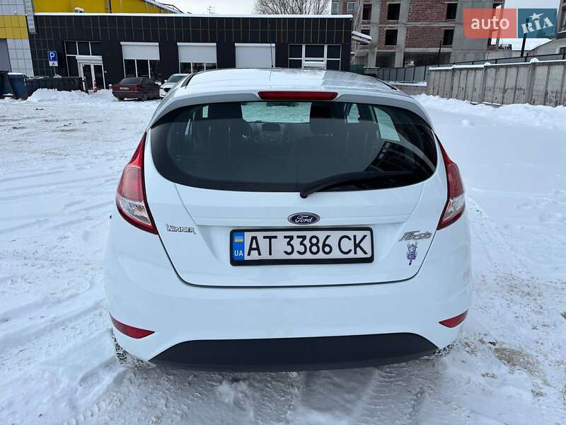 Хетчбек Ford Fiesta 2016 в Львові