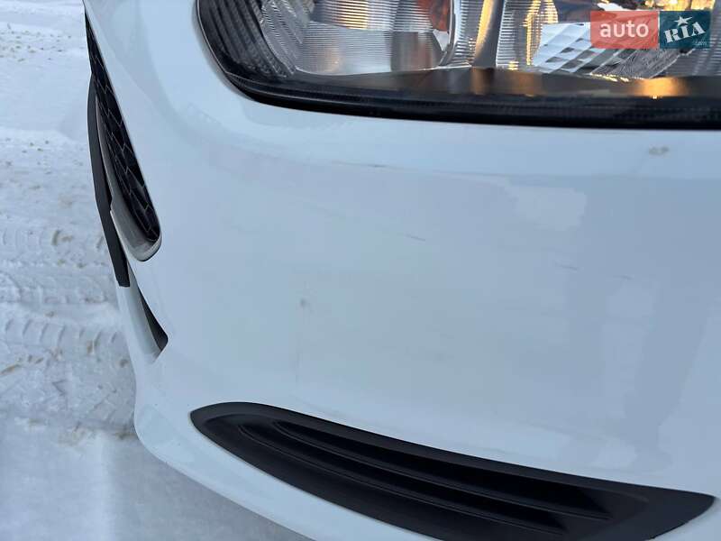 Хетчбек Ford Fiesta 2016 в Львові