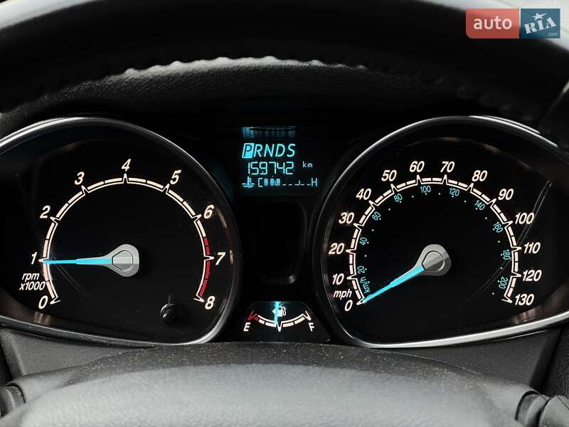 Седан Ford Fiesta 2016 в Днепре