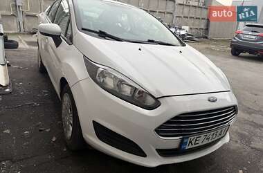 Седан Ford Fiesta 2014 в Днепре