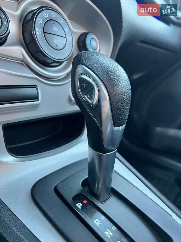 Седан Ford Fiesta 2014 в Киеве