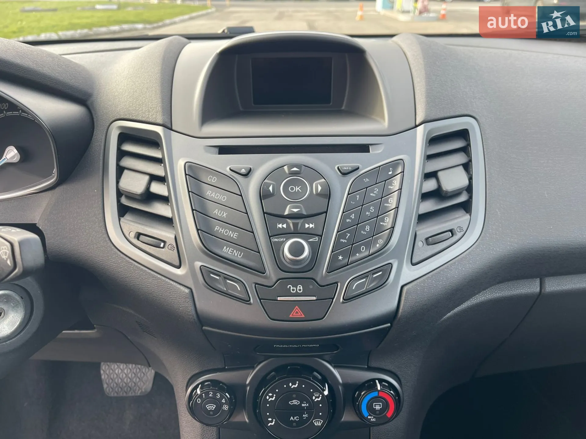 2015 Ford Fiesta - мініатюра 13