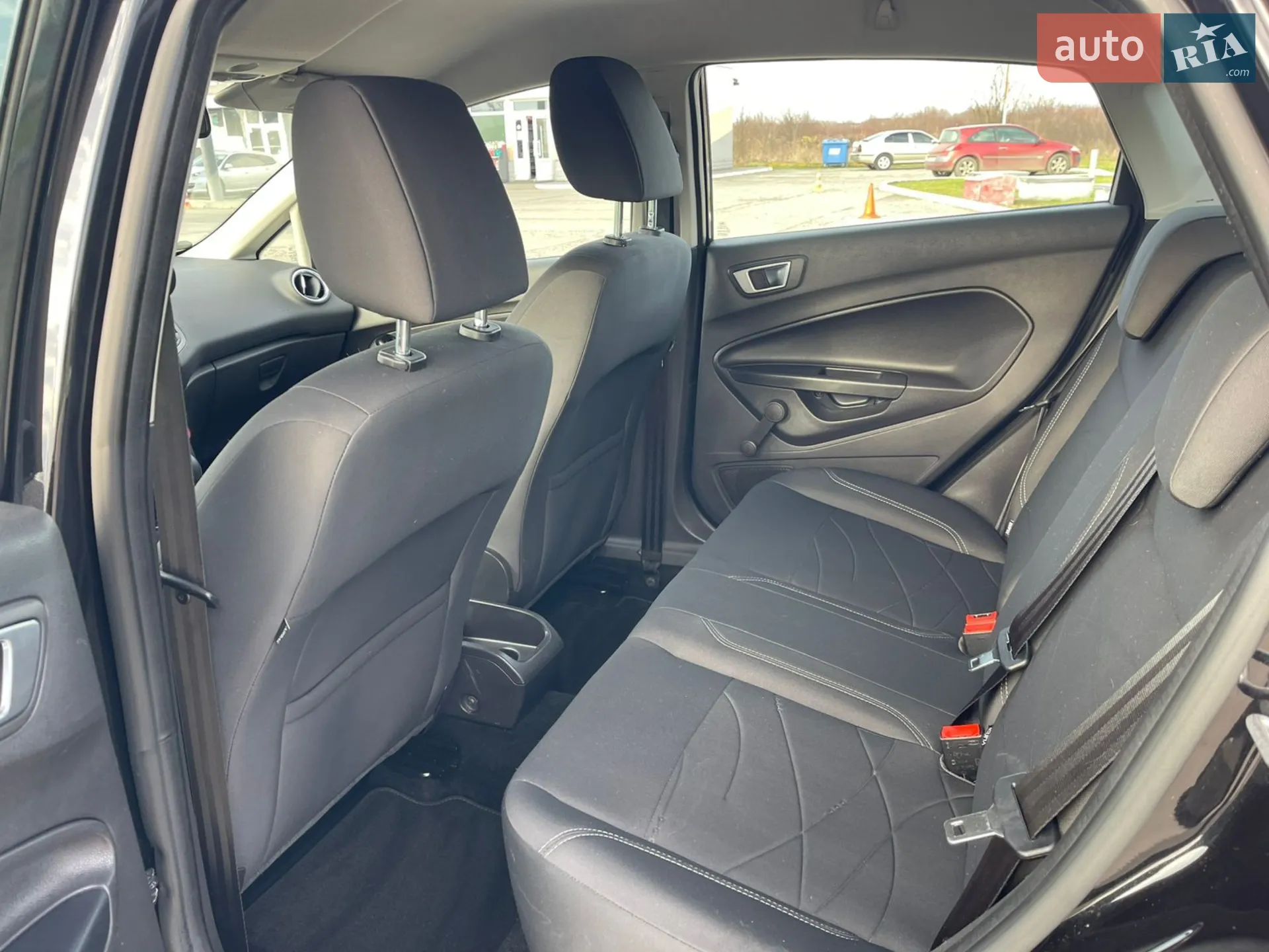 2015 Ford Fiesta - мініатюра 26