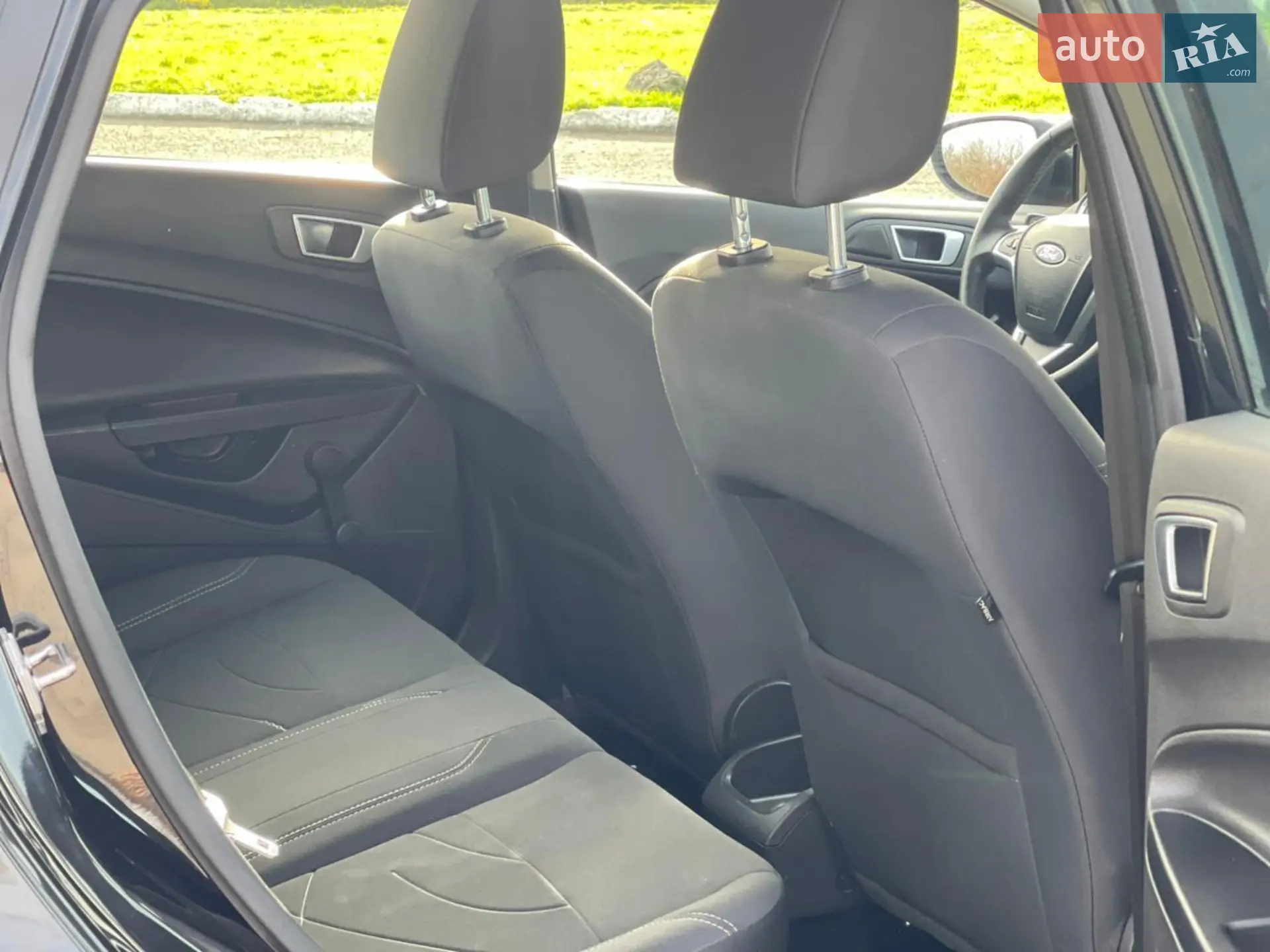 2015 Ford Fiesta - мініатюра 37