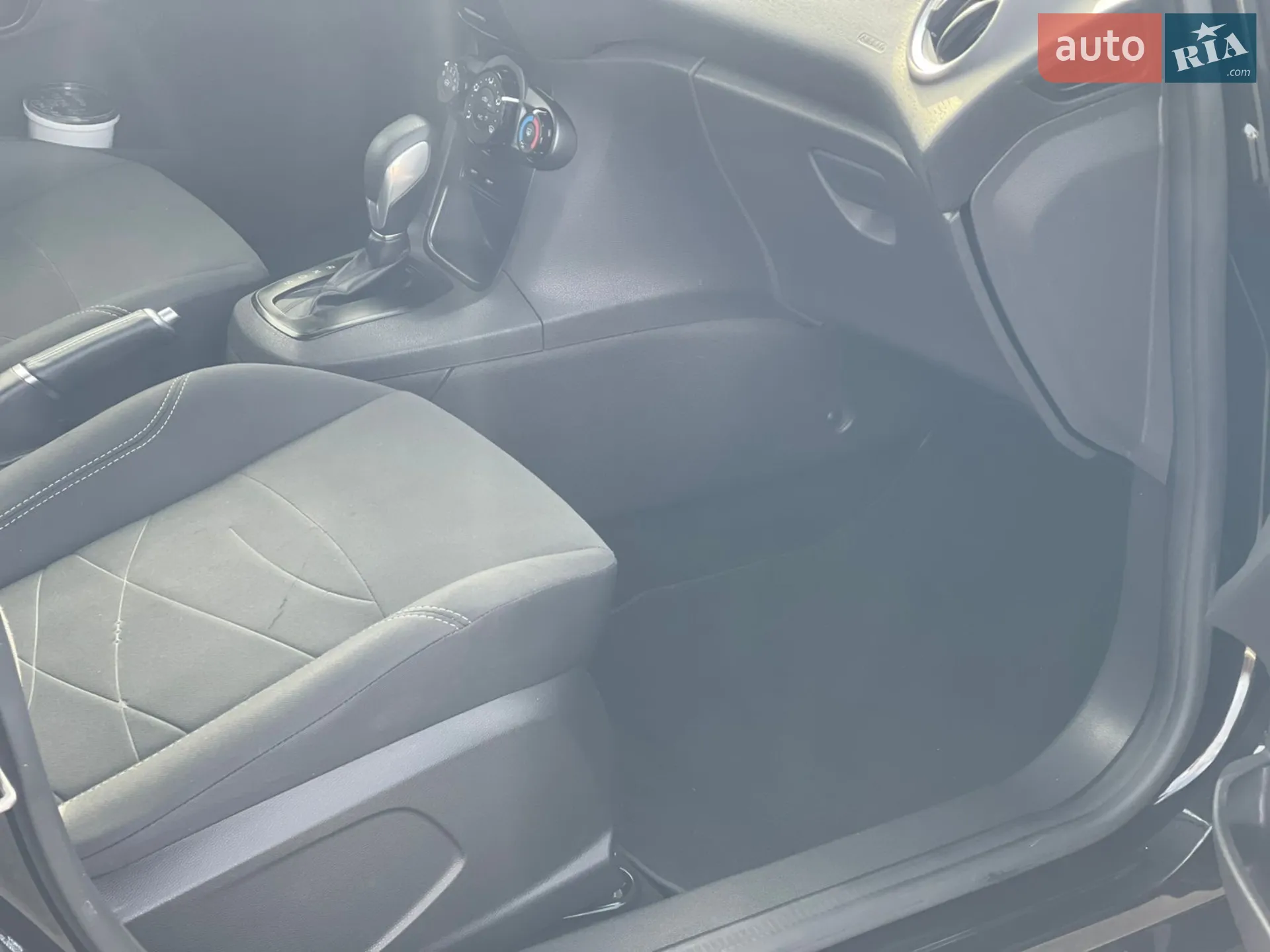 2015 Ford Fiesta - мініатюра 35