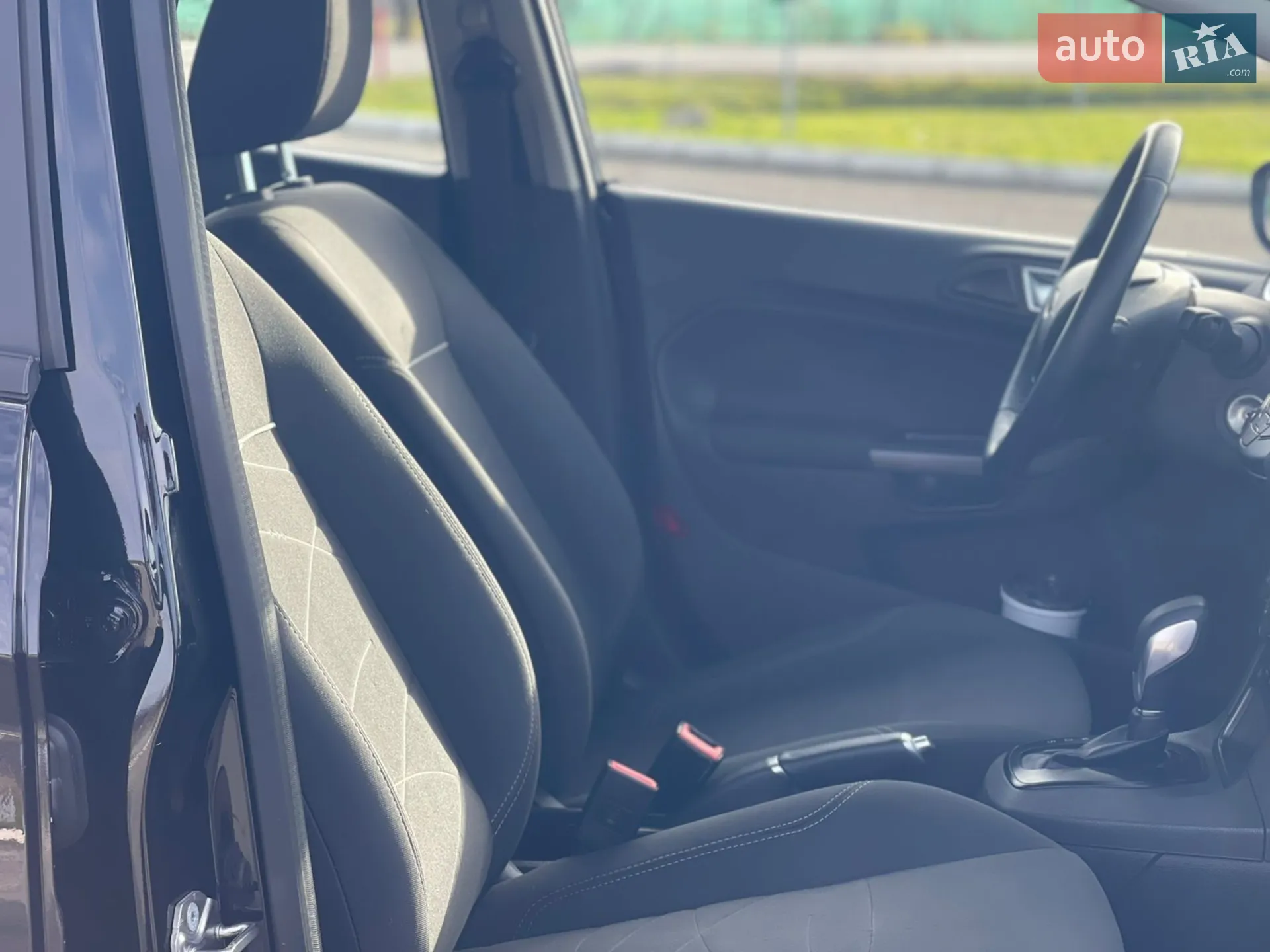 2015 Ford Fiesta - мініатюра 39
