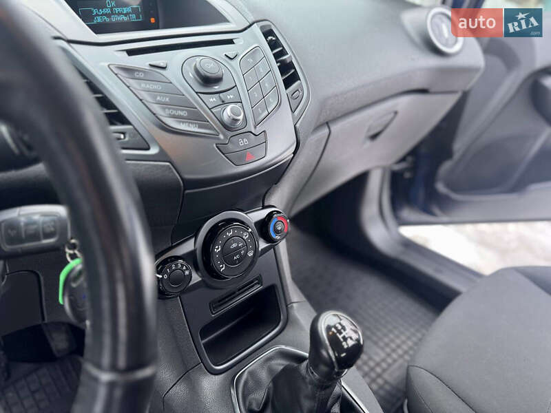 Хэтчбек Ford Fiesta 2013 в Дрогобыче