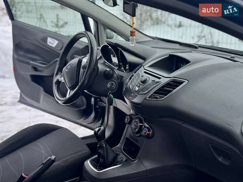 Хэтчбек Ford Fiesta 2013 в Дрогобыче