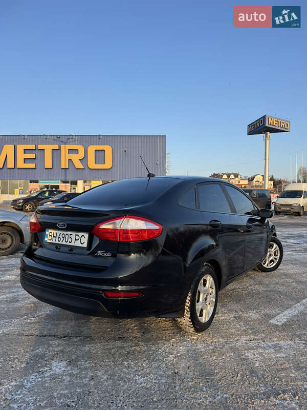 Седан Ford Fiesta 2015 в Одессе