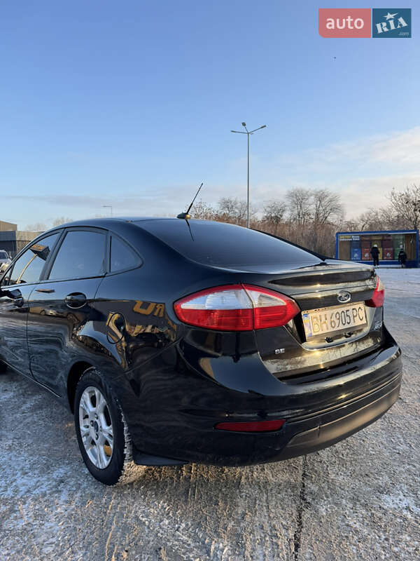 Седан Ford Fiesta 2015 в Одессе
