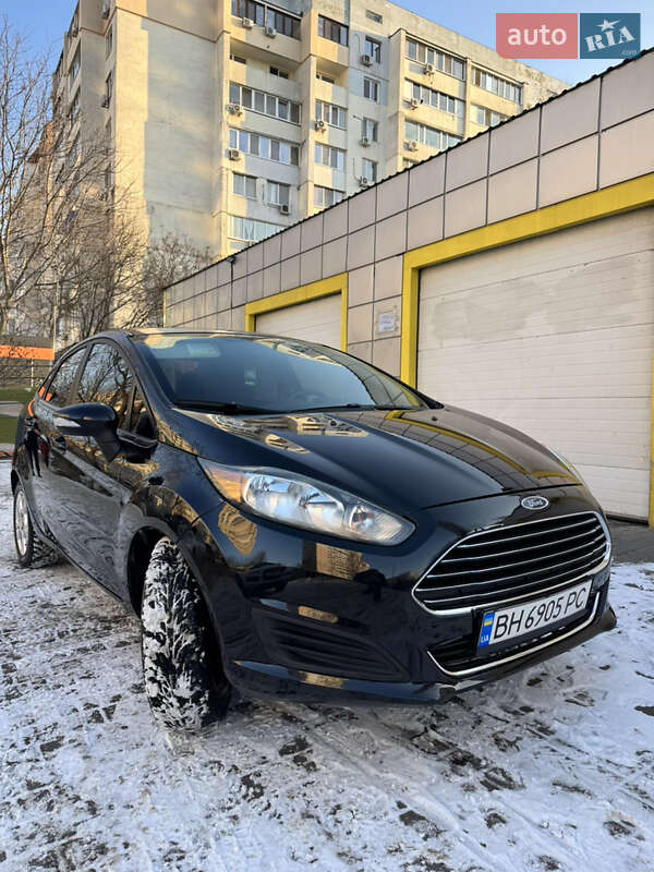 Седан Ford Fiesta 2015 в Одессе