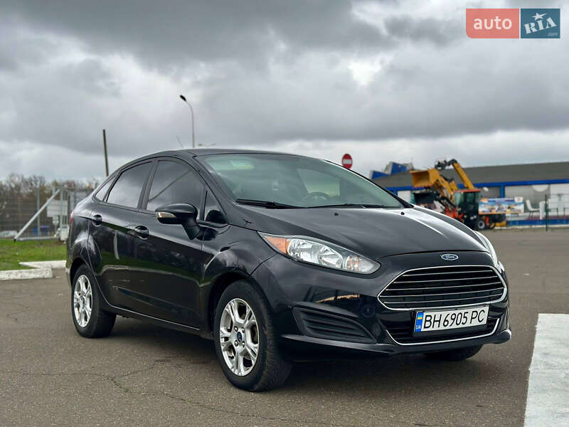 Седан Ford Fiesta 2015 в Одессе