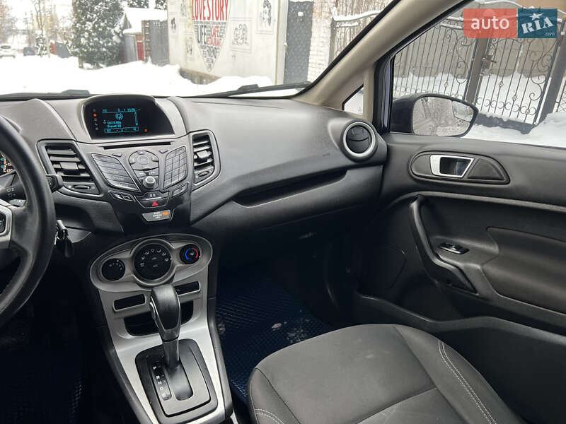 Седан Ford Fiesta 2016 в Хмельницком