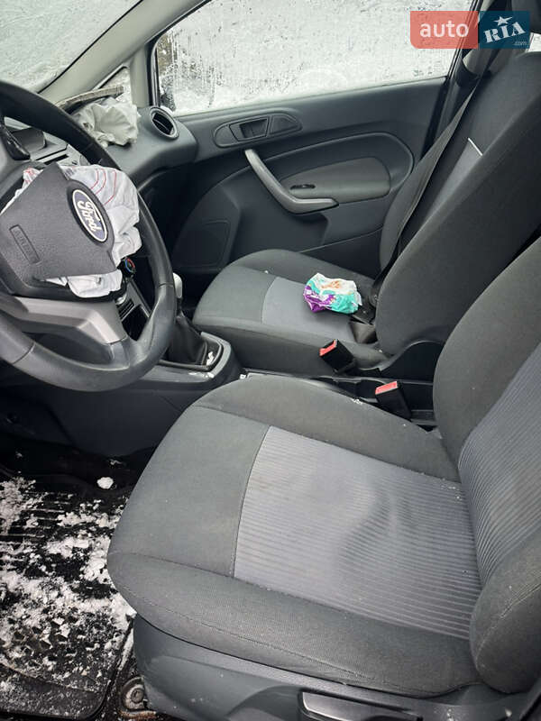 Хэтчбек Ford Fiesta 2011 в Хмельницком